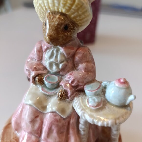 Music Box Rabbit, Period Costume, Serving Tea - - Picture 9 of 9